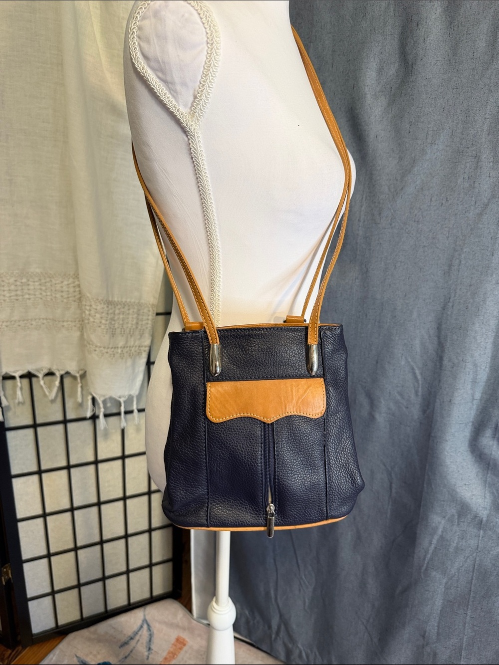 Vintage Italian Leather Crossbody Shoulder Bag by